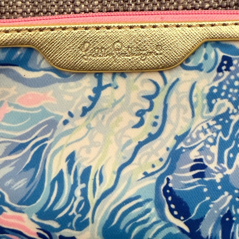 NWOT LILY PULITZER ID Case (Shade Seekers) - Picture 2 of 9